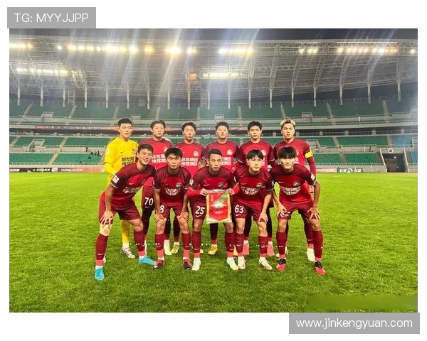 上海足球队在灵活性排行榜中荣登第三名引发热议与期待 上海足球队在灵活性排行榜中荣登第三名引发热议与期待