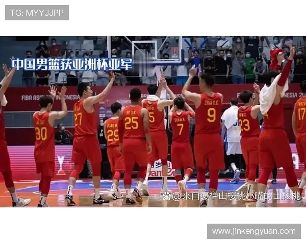 中国男篮主场迎战韩国队全力争胜展现团队实力与拼搏精神