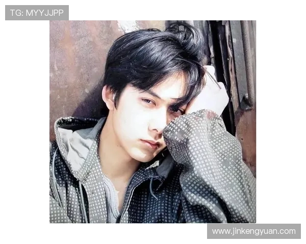 罗凯文的成长之路:从平凡少年到耀眼明星的奋斗历程 罗凯文的成长之路:从平凡少年到耀眼明星的奋斗历程