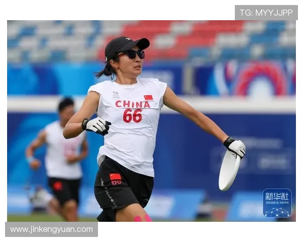 成都飞盘队边路渗透战术解析与实战应用探讨