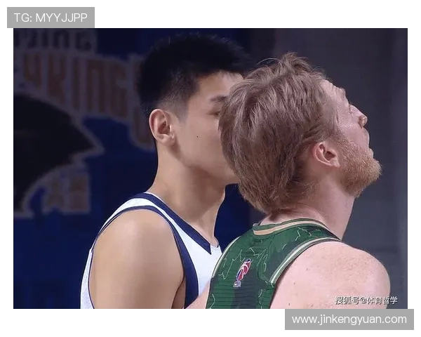 广州篮球队以88分稳居精英赛积分榜首位竞争愈发激烈